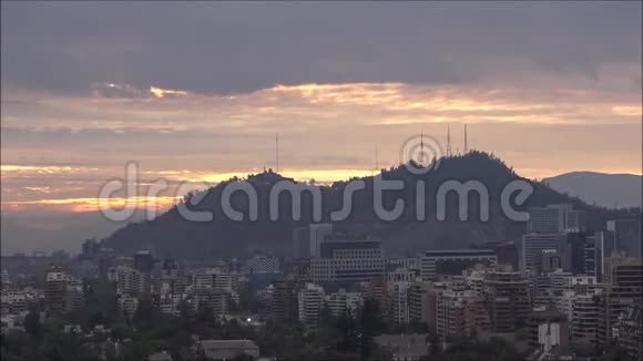 智利圣地亚哥的景观和鸟瞰图视频的预览图