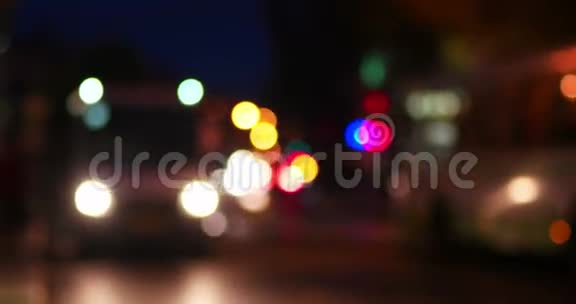 城市夜景散焦视频的预览图