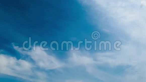 云移过蓝天视频的预览图