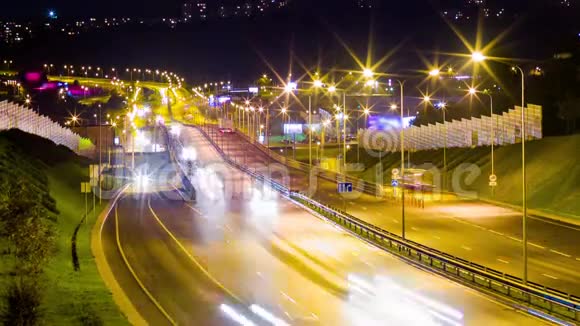 夜晚的路时间流逝视频的预览图