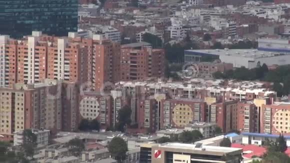城市建筑物城市摩天大楼塔视频的预览图