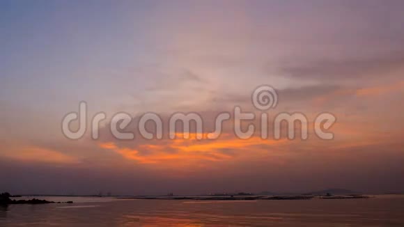 泰国琼布里海上日落的时间流逝视频的预览图