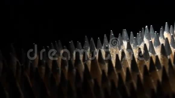 石墨铅笔旋转视频的预览图