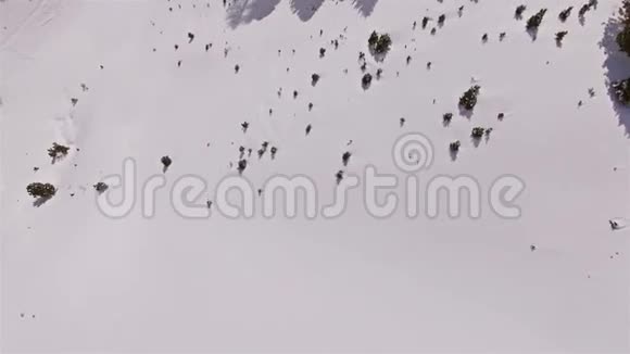 冬季全景观空中4k视频的预览图