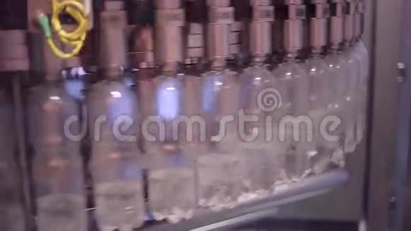 生产水瓶输送行业视频的预览图