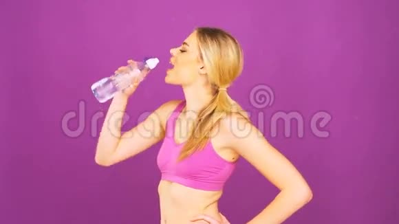 适合妇女饮用水视频的预览图