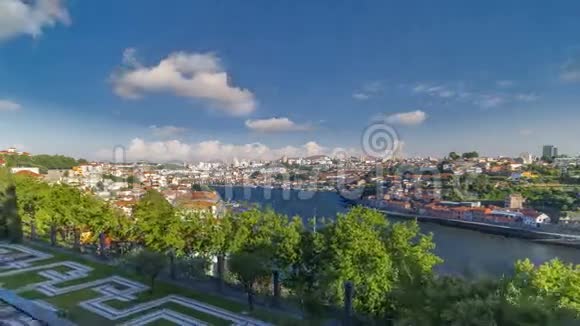 波尔图葡萄牙杜罗的老城天际线视频的预览图