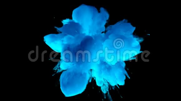 蓝色燃烧彩色烟雾粉末爆炸液体墨水微粒阿尔法哑光视频的预览图