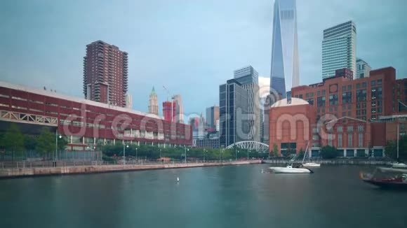 纽约市自由塔日落景观4k时间间隔视频的预览图