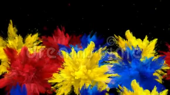 彩色爆炸多种彩色烟雾爆炸流体粉末液体气体粒子慢运动阿尔法哑光视频的预览图