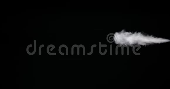 从黑色背景中分离出的白色烟迹视频的预览图