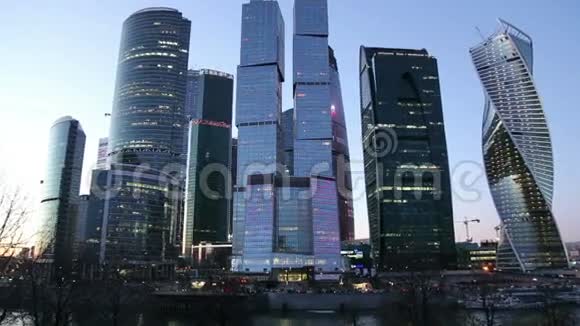 摩天大楼国际商务中心城市晚上莫斯科俄罗斯视频的预览图