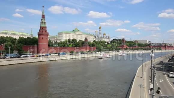在阳光明媚的日子里看克里姆林宫俄罗斯莫斯科建筑和地标莫斯科城市景观视频的预览图