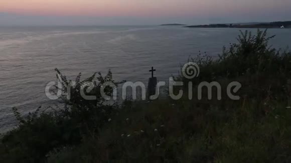 日落海全景从夏季海岸视频的预览图