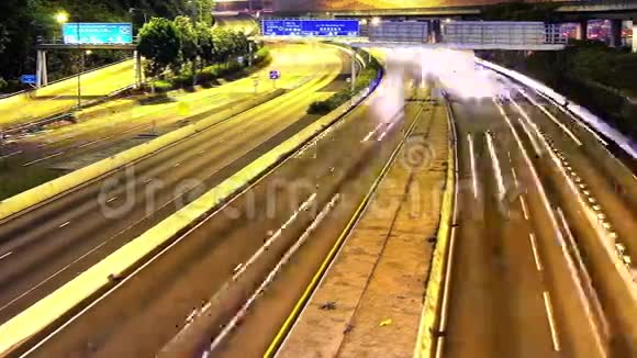 尖峰时刻城市交通视频的预览图