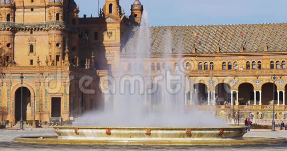 西班牙塞维利亚广场阳光喷泉视频的预览图