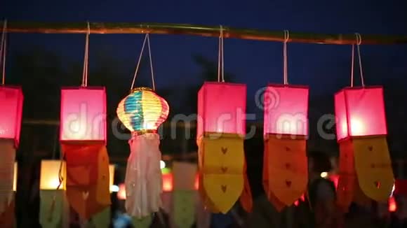 灯在义鹏节清迈泰国视频的预览图