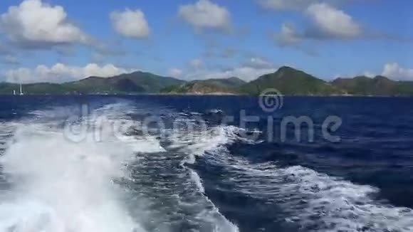 印度洋的普拉斯林岛视频的预览图