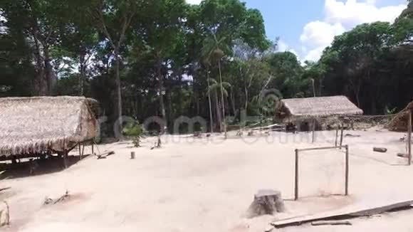 巴西亚马逊的土著部落视频的预览图