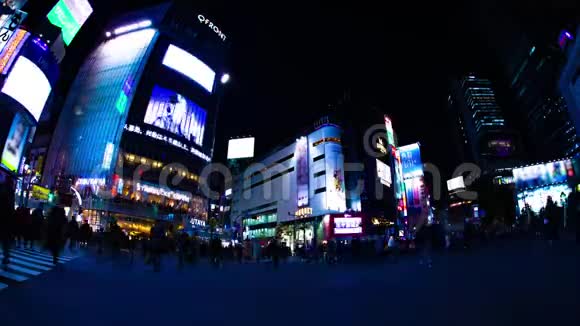 夜光穿越东京北部霓虹灯城视频的预览图