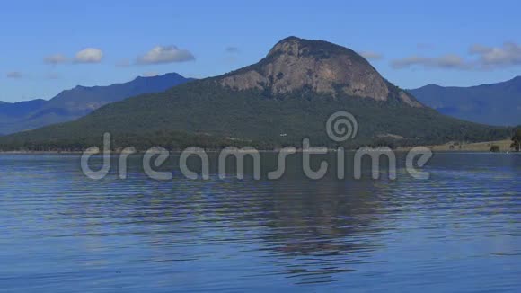 昆士兰Moogerah湖白天视频的预览图
