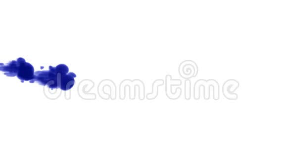 白色背景上的蓝色墨水3D渲染与卢马哑光视频的预览图