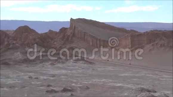 智利阿塔卡马沙漠山脉和山谷景观视频的预览图