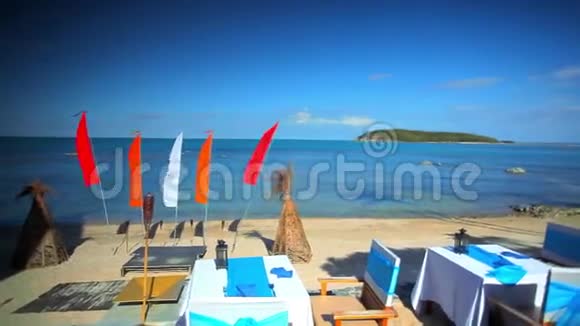 海滩餐厅有美丽的海景和视频的预览图