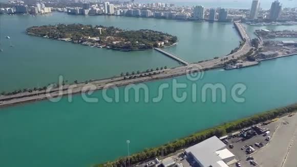 迈阿密航空海滩麦克阿瑟大桥视频的预览图