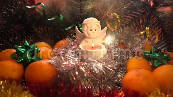 新年曼陀罗圣诞树树枝和天使的圣诞组成视频的预览图