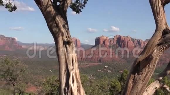 亚利桑那州塞多纳大教堂岩石景观视频的预览图