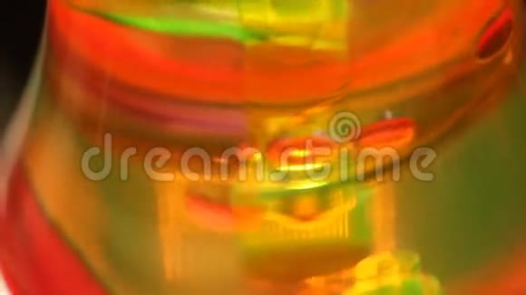液体在显微镜下移动视频的预览图