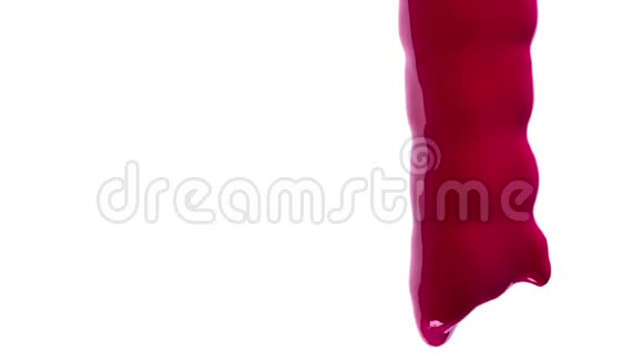 紫色油漆填充屏幕缓慢运动隔离在白色与阿尔法峡谷视频的预览图