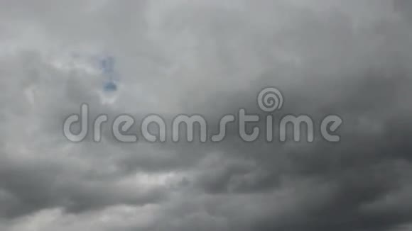 景观蓝天伴云时光流逝视频的预览图