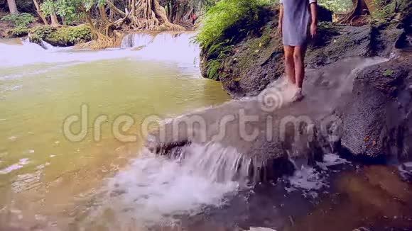 NumTokChetSaNoi国家公园瀑布视频的预览图