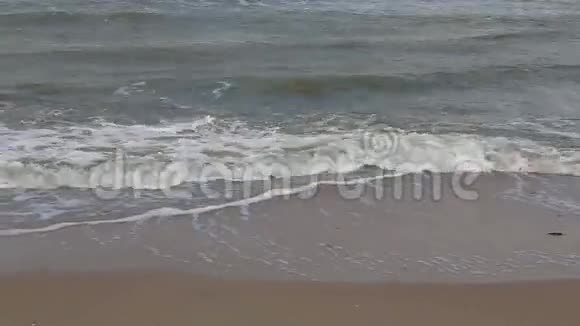 波罗的海海浪Ventspils拉脱维亚视频视频的预览图