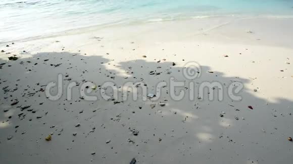 沙滩和海浪南雄环礁视频的预览图