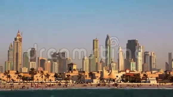 迪拜市中心和哈利法塔阿拉伯联合酋长国视频的预览图