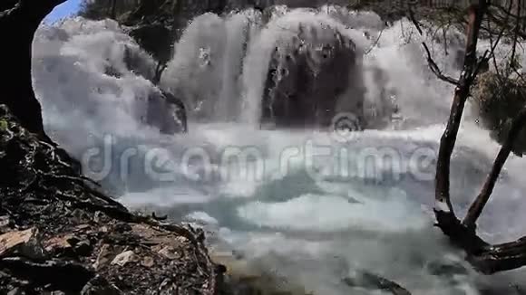 克罗地亚Plitvice湖国家公园瀑布视频的预览图