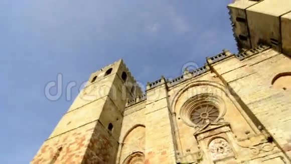 大教堂中世纪建筑视频的预览图