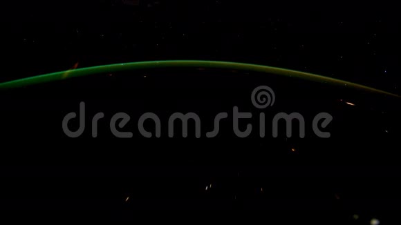 从国际空间站晚上看到地球这段视频的元素由美国宇航局提供视频的预览图