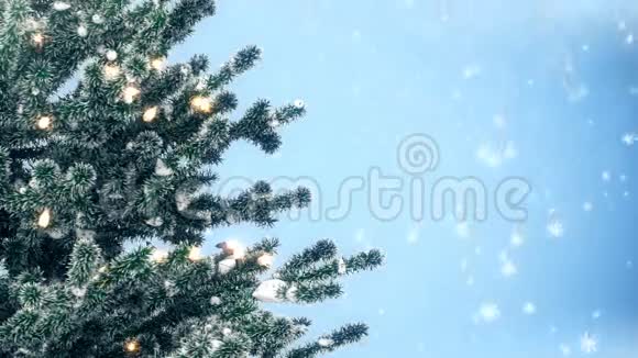 有灯泡的圣诞树视频的预览图