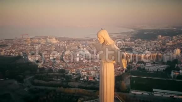 里斯本基督圣所的空中镜头天主教纪念碑视频的预览图