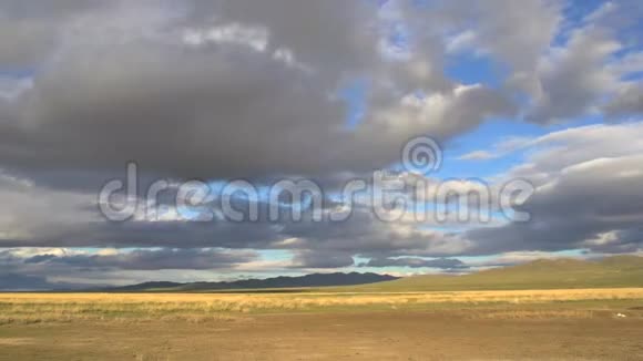 蒙古国家一侧的延时景观视频的预览图