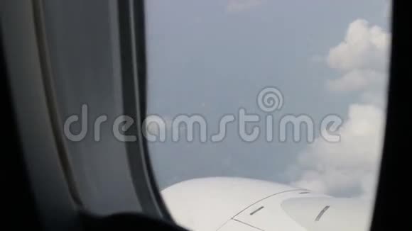 窗外的飞机视图视频的预览图