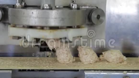 面包厂专用机分面团视频的预览图