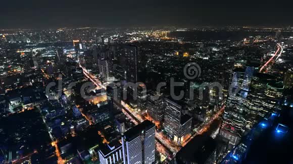 4K夜间曼谷交通鸟瞰图的时间间隔视频的预览图