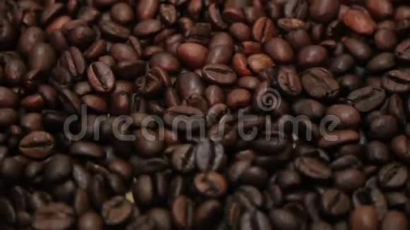 咖啡豆和咖啡勺视频的预览图