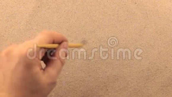 手画在旋转的沙子上螺旋视频的预览图