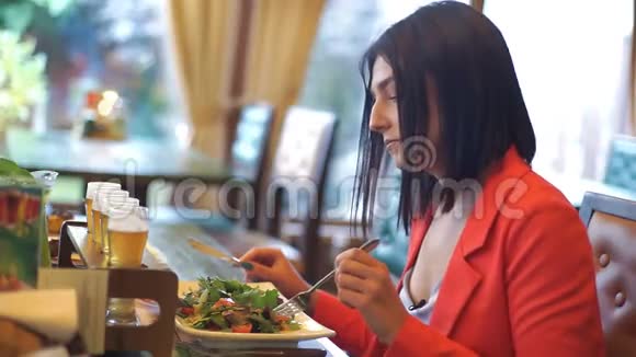 饮食蔬菜沙拉视频的预览图